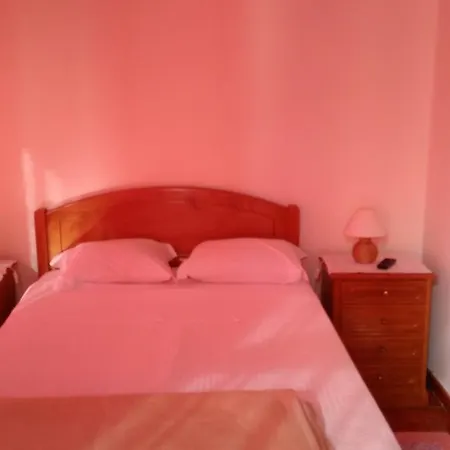 Farol Do Portinho 维拉·普拉亚·德·安科拉