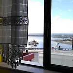 Farol Do Portinho 3* ヴィラ・プライア・デ・アンコラ