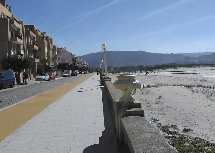 Πανσιόν Farol Do Portinho